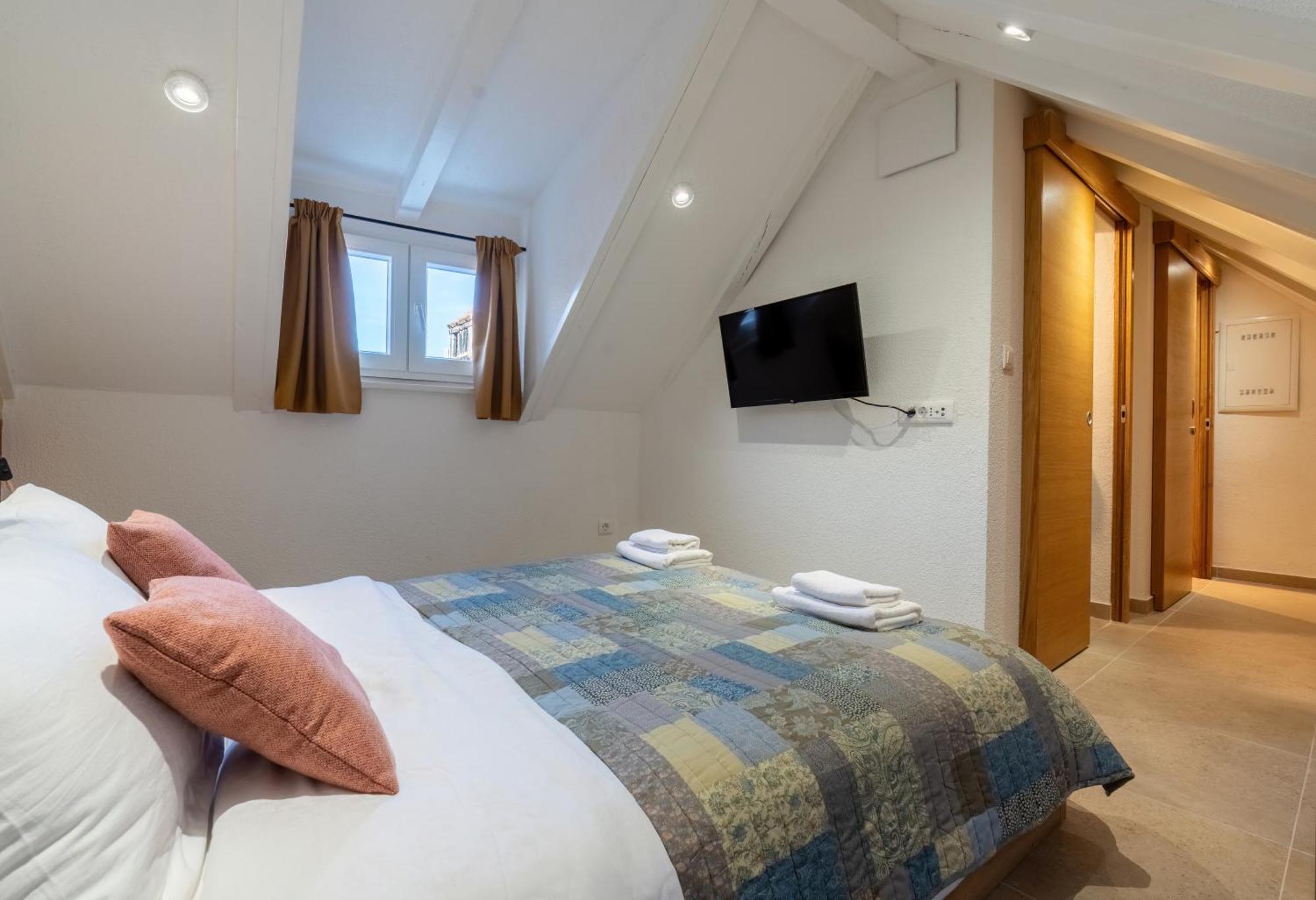 House Malena - Rooms Vis Buitenkant foto